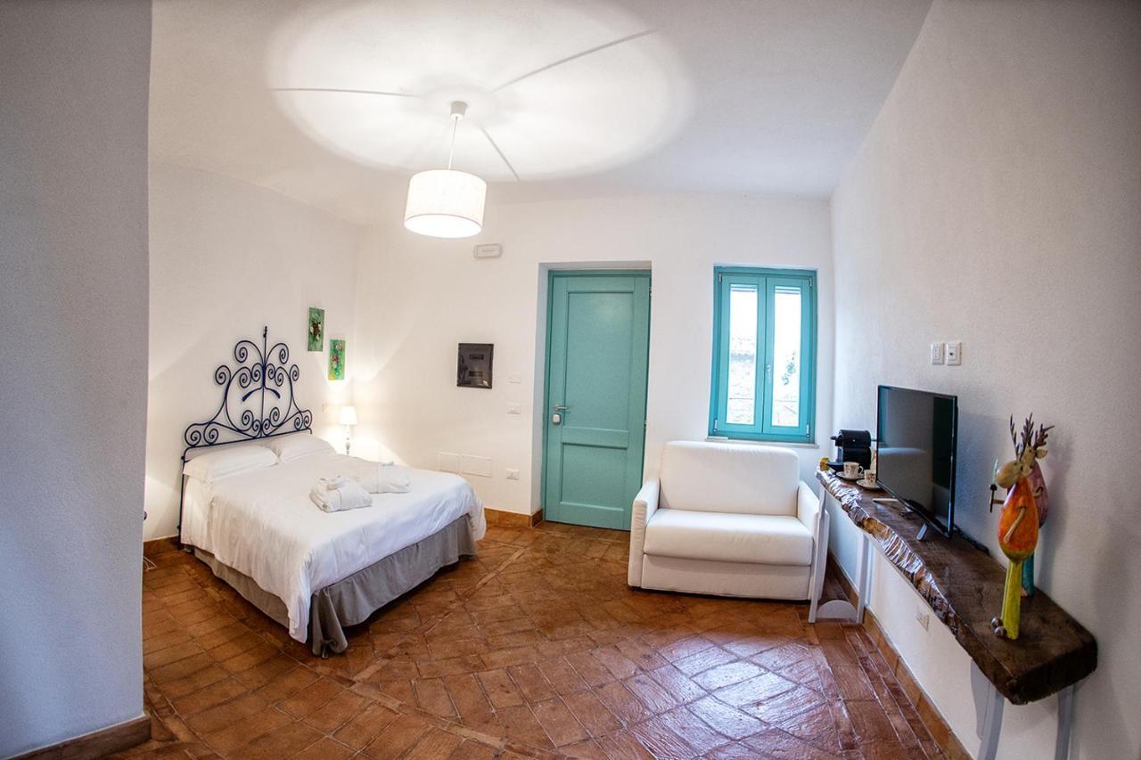 Borgo Rosso Di Sera - Resort Country Chic Resort San Lucido